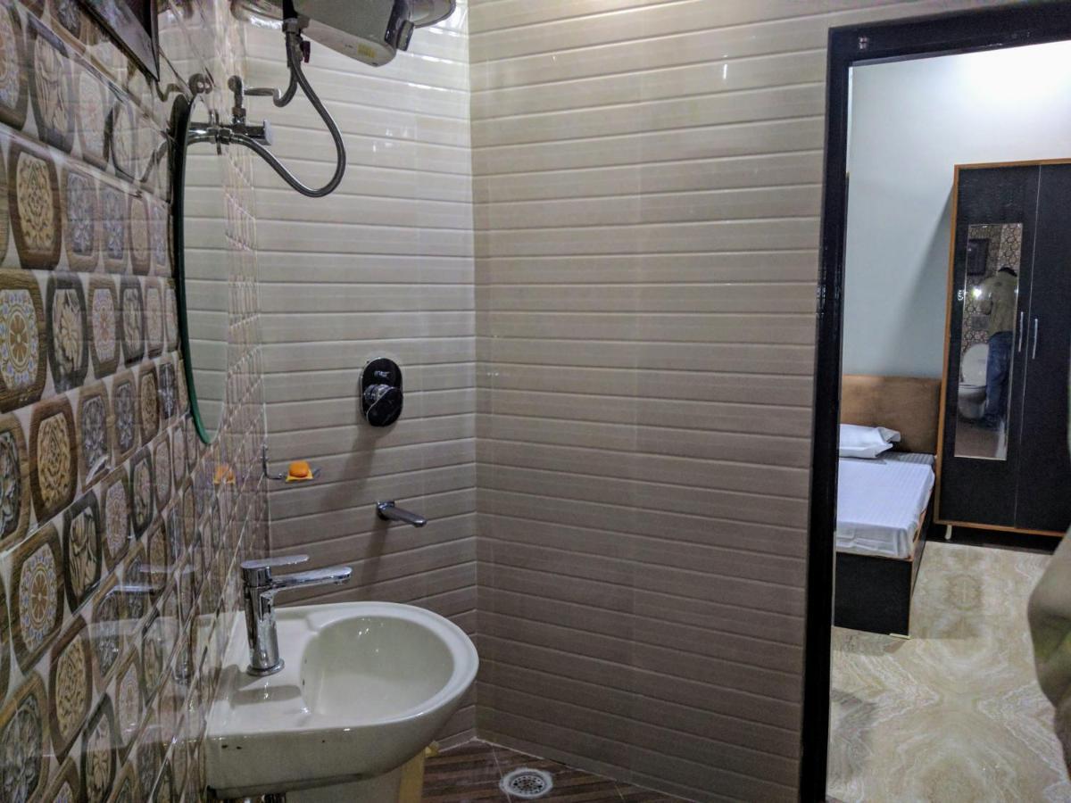 Mye Home Stay - Near Golden Temple Amritsar Exterior foto