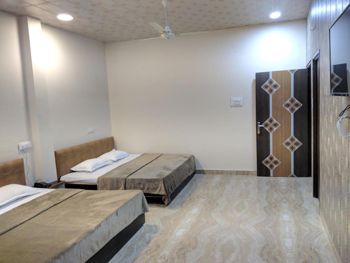 Mye Home Stay - Near Golden Temple Amritsar Exterior foto